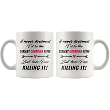 Never dreamed I'd be the sexiest Grandma alive - Promoted To Grandma Mug, Baby Announcement Grandparent Mug, Grandma To Be, New Grandma Gift